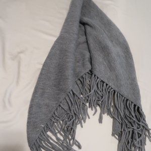 VINCE CAMUTO FRINGE SCARF